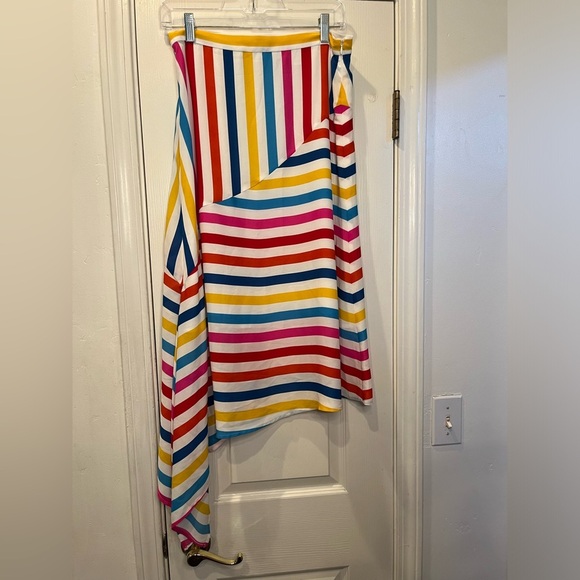 EUC Color Me Courtney- Rent the Runway Collaboration-Elle Midi Skirt. Size 4 - Picture 3 of 6